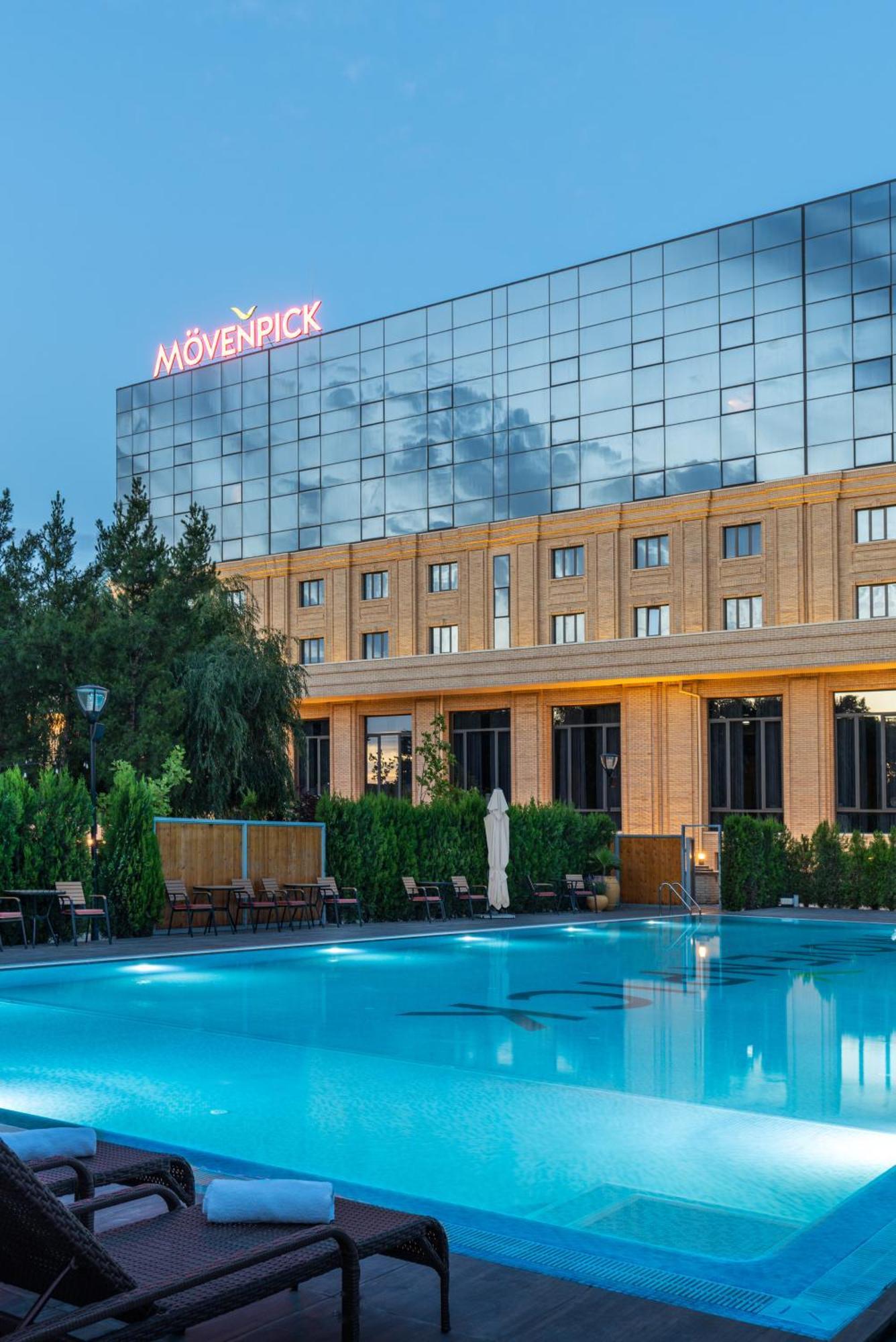 Moevenpick Samarkand Bagian luar foto
