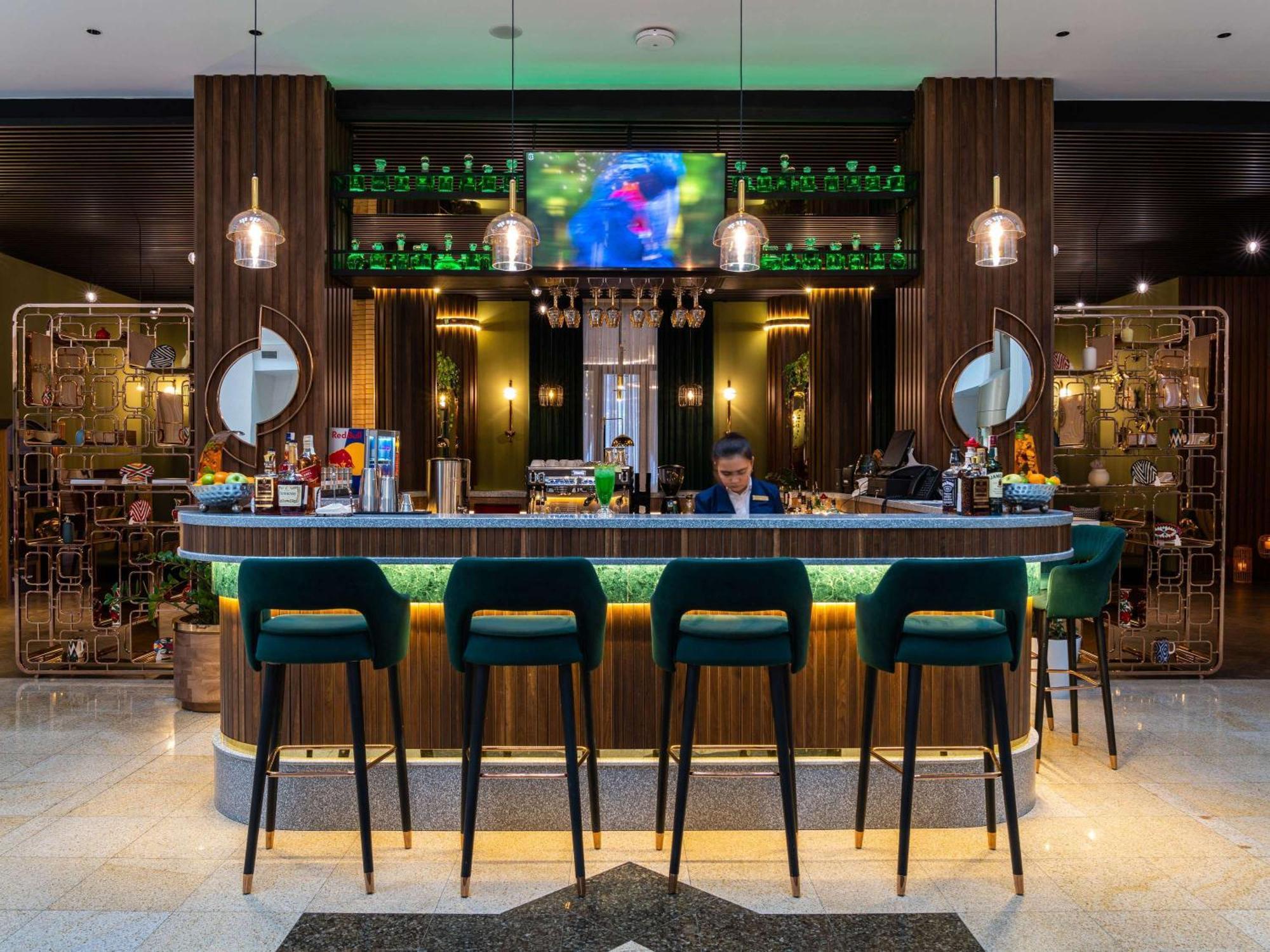 Moevenpick Samarkand Bagian luar foto