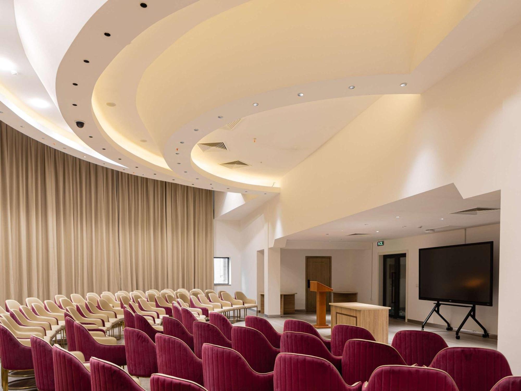 Moevenpick Samarkand Bagian luar foto